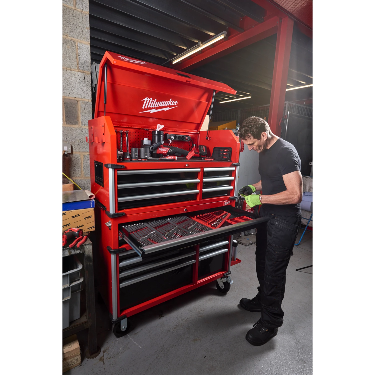Milwaukee 4932478852 TOOLGUARD™ Stalen gereedschapswagen met 10 lades - 46˝ / 117 cm-image