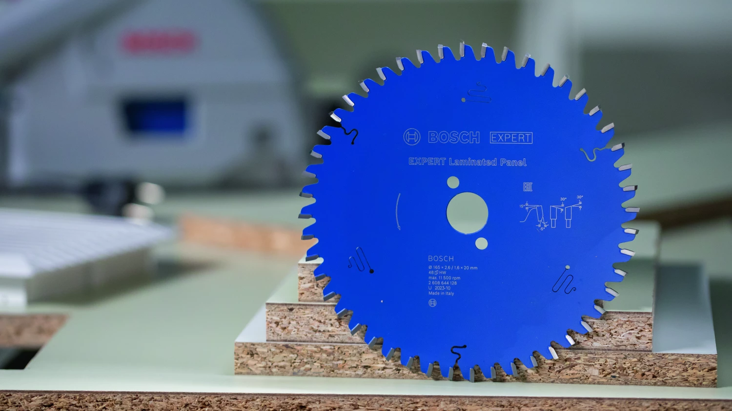 Bosch 2608644128 Expert Cirkelzaagblad - 165 x 20 x 48T - Gemelamineerde Plaat - Carbide-image