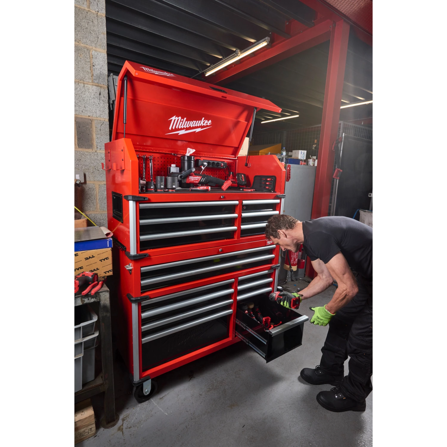 Milwaukee 4932478852 TOOLGUARD™ Stalen gereedschapswagen met 10 lades - 46˝ / 117 cm-image