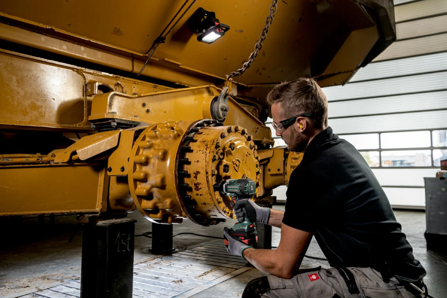 Metabo SSW 18 LTX 800 BL 18V Li-ion accu slagmoersleutel set (2x 5.2Ah accu) in metaBOX - 800Nm-image