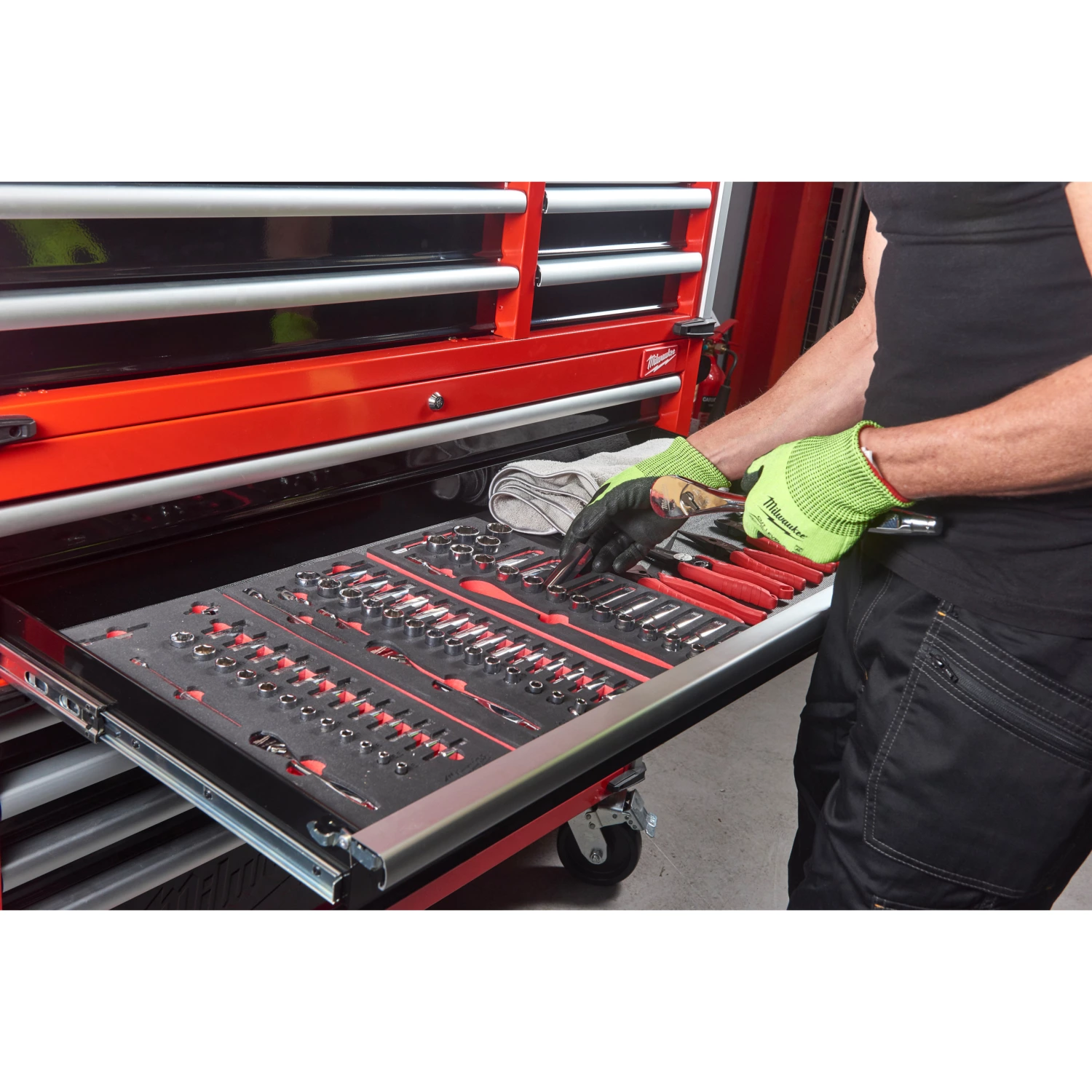 Milwaukee 4932478852 TOOLGUARD™ Stalen gereedschapswagen met 10 lades - 46˝ / 117 cm-image